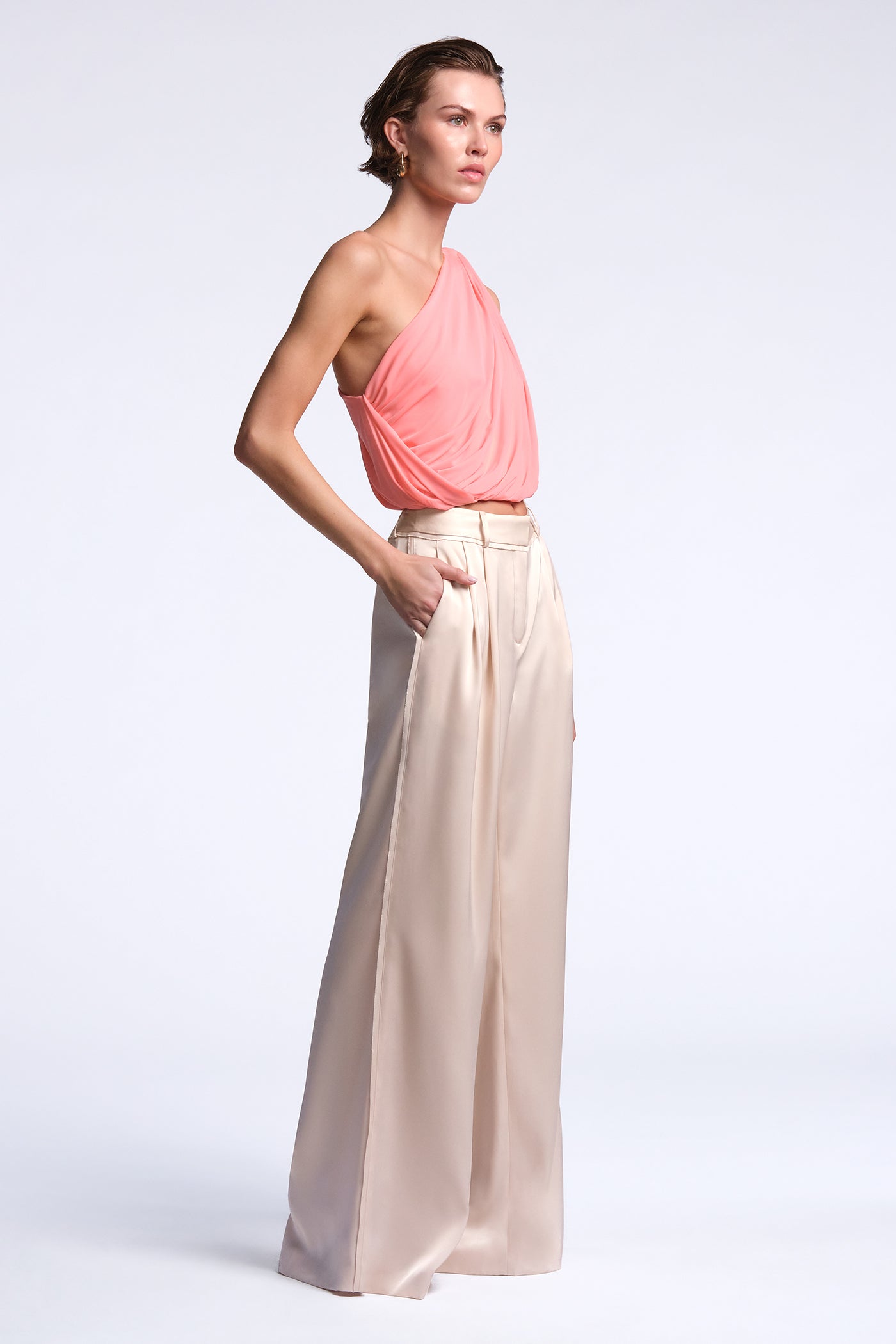 Ines Pant - Image 6
