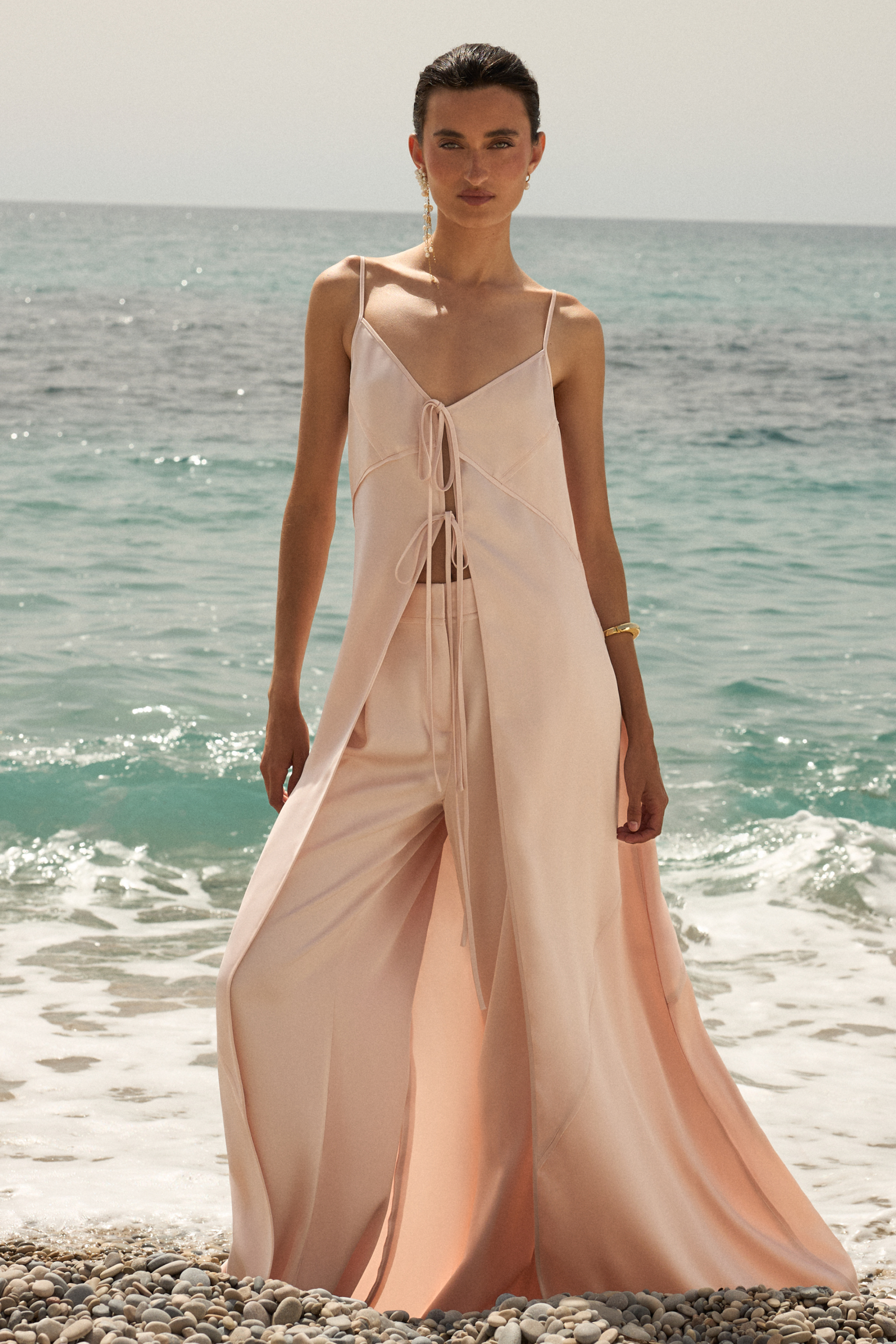 Ines Pant - Image 2